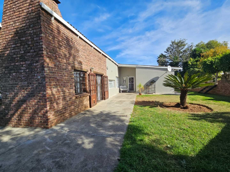 5 Bedroom Property for Sale in Fairbridge Heights Eastern Cape